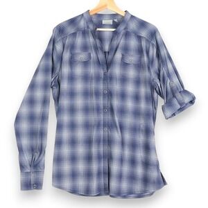 Athleta Womens Hiking Shirt XL Blue Plaid Lightweight Travel Button Down Outdoor